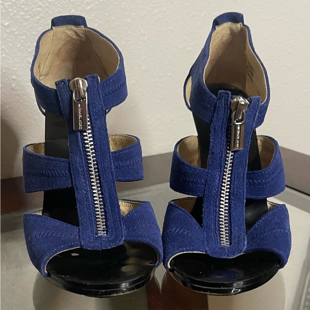 Michael Kors - Beautiful Blue  Leather Women's Heels in Size 7M slip in zip up!